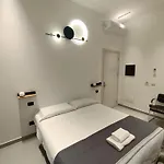 World Wide Bed Termini ゲストハウス 4*